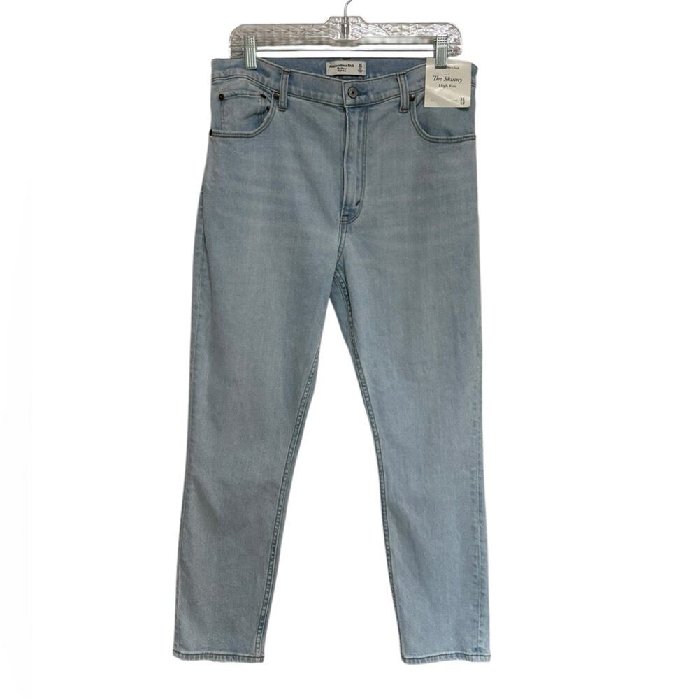NEW Abercrombie The Skinny High Rise Jean in Light Wash - Size 31/12